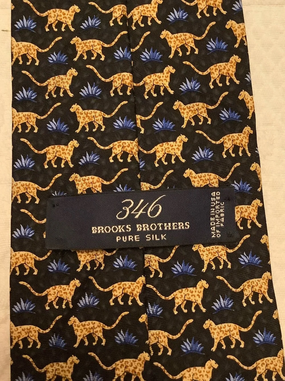 Brooks Brothers Black Silk Tie with Gold Leopard Motif - Picture 2 of 4
